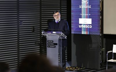 Seminario “La Televisión y sus Desafíos”:  Presidente del CNTV propone avanzar hacia una regulación más robusta en lo digital para la protección de las audiencias e infancia 